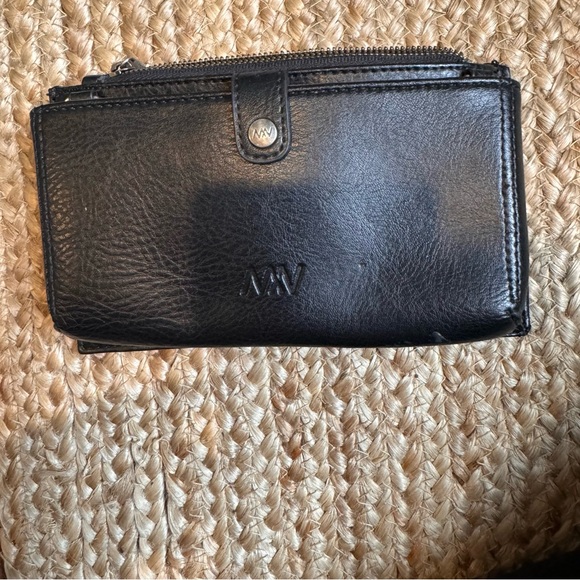 Matt and Nat Wallet - Picture 3 of 5